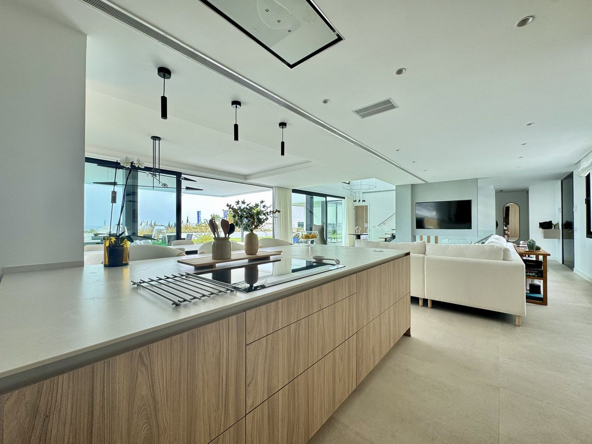 eb4bdbc5253886bc55281583f09321d4 - 5