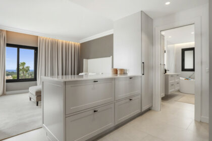 ebceead3cdfa6974a01543b393e16687 - 18