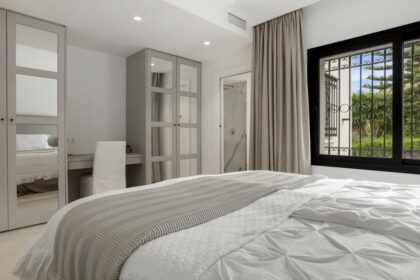 ebceead3cdfa6974a01543b393e16687 - 20