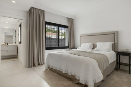 ebceead3cdfa6974a01543b393e16687 - 21