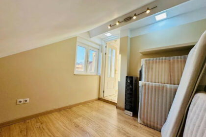 ecc9a58cbcf288f21af3603465518d85 - 14