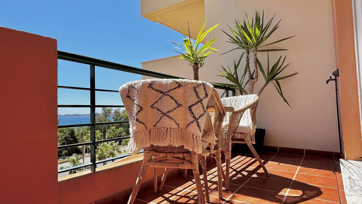 ecca98ca0f3f26a9e95c3e5e6e18e29d - 9