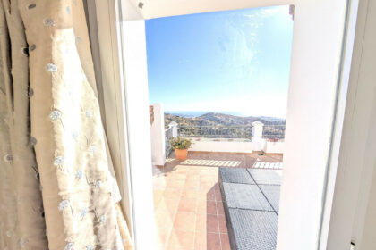 ece71da738c58fa6652ba8121a77cb96 - 20