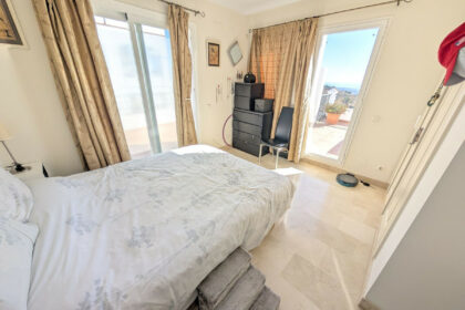 ece71da738c58fa6652ba8121a77cb96 - 23