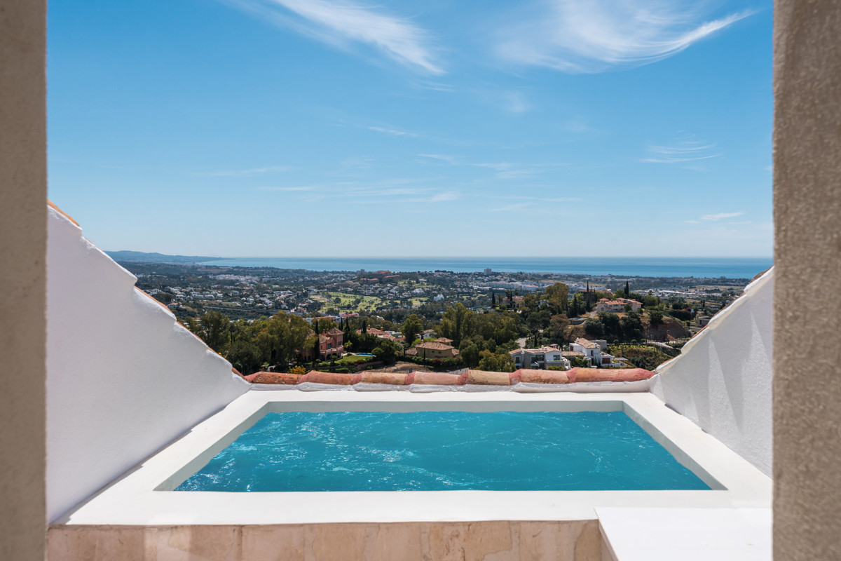 ed124c580a7903cd04f3d7c2f6cb45e4 - 24