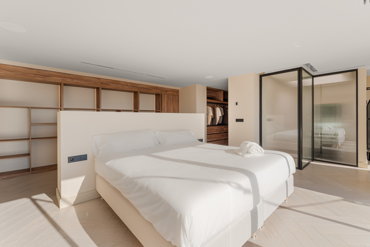 ed124c580a7903cd04f3d7c2f6cb45e4 - 9