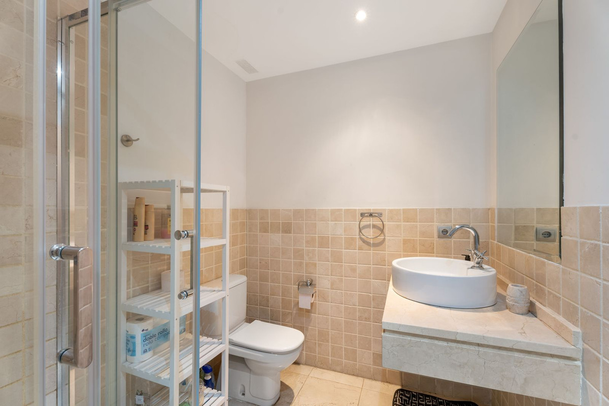 ed42877dfd73fe334d872123fa247adf - 12