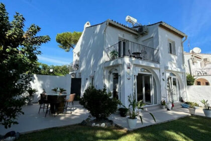 ee7d6ecfc4ee808fa84b10f49a1d7ab8 - 1