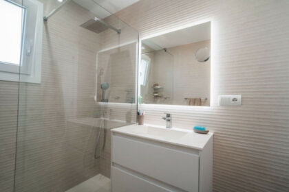 ee7d6ecfc4ee808fa84b10f49a1d7ab8 - 16