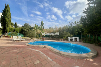 ef177906699897fc3c37f504fe5b693a - 30