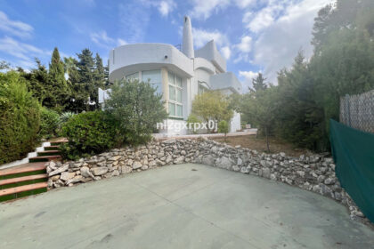 ef177906699897fc3c37f504fe5b693a - 32