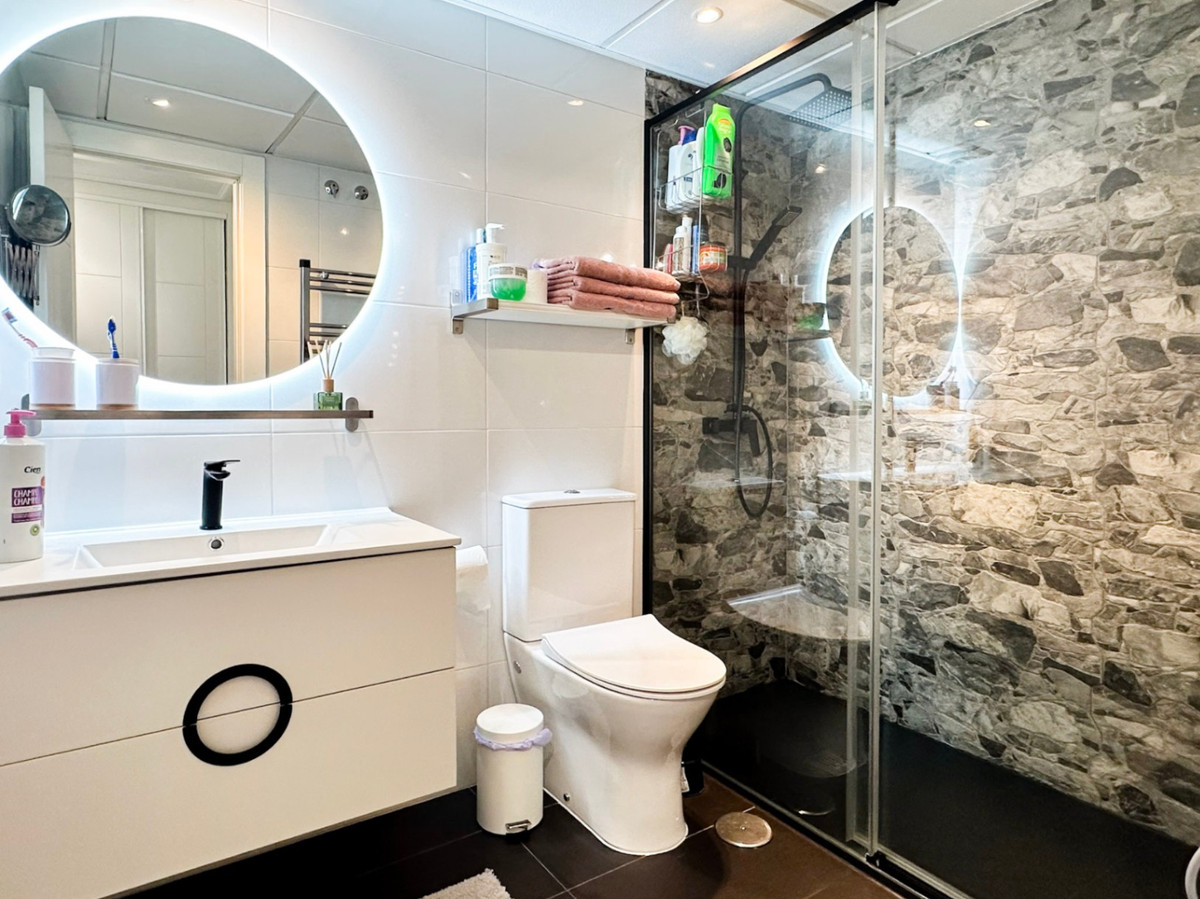 f0021ecd5a222e89aec7dfa24d3504ac - 12