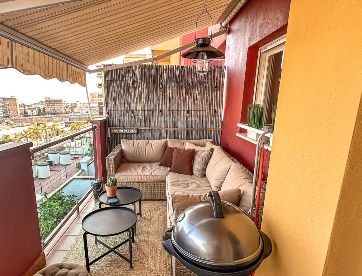 f0021ecd5a222e89aec7dfa24d3504ac - 18