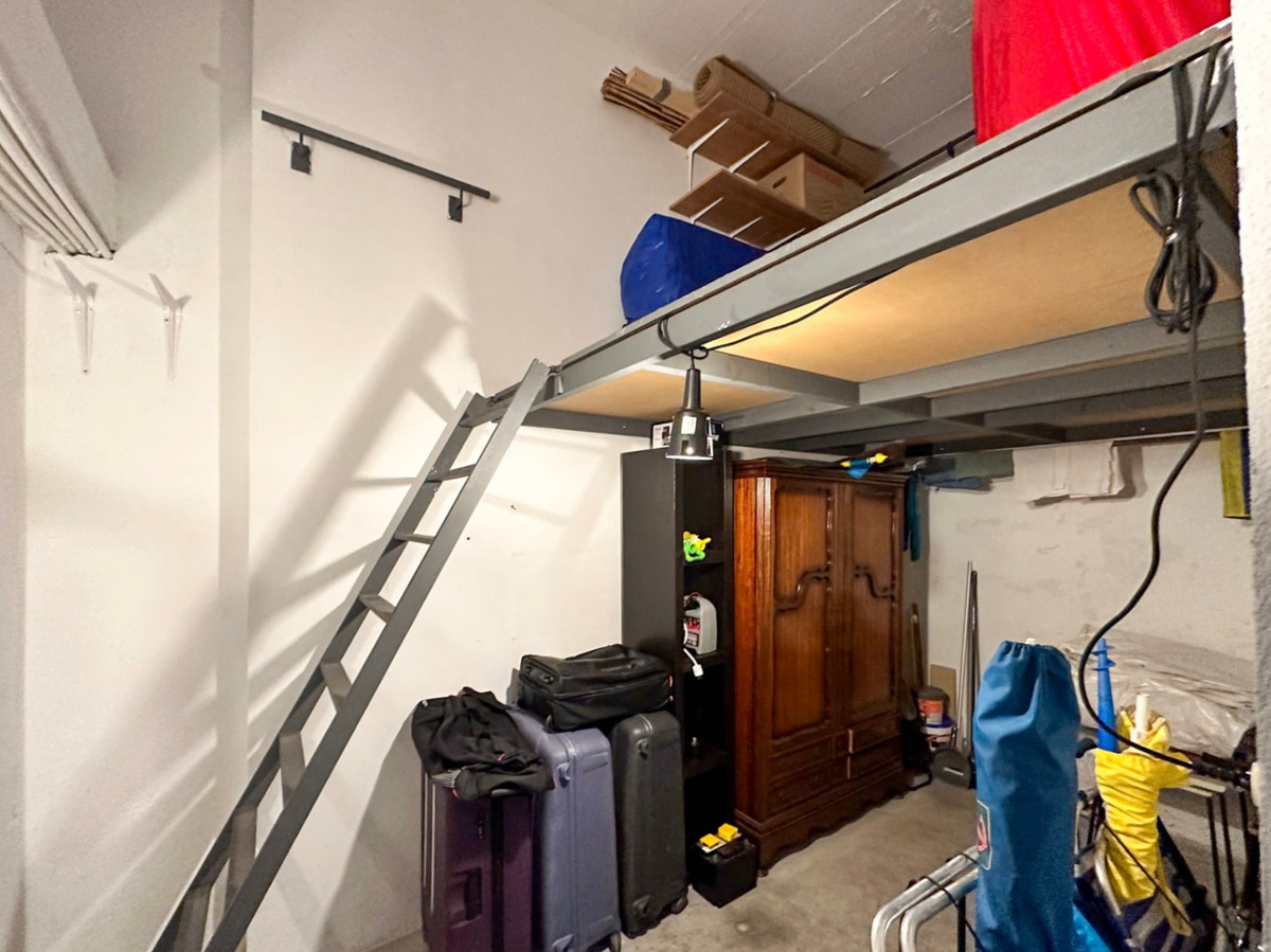 f0021ecd5a222e89aec7dfa24d3504ac - 23