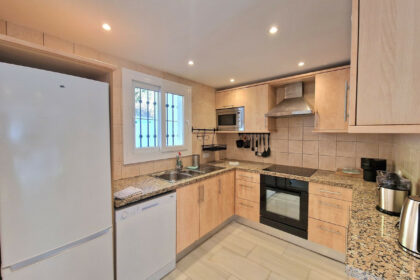 f0839d3486e7d3d7d2334c83c0d565ae - 10