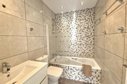 f0839d3486e7d3d7d2334c83c0d565ae - 19