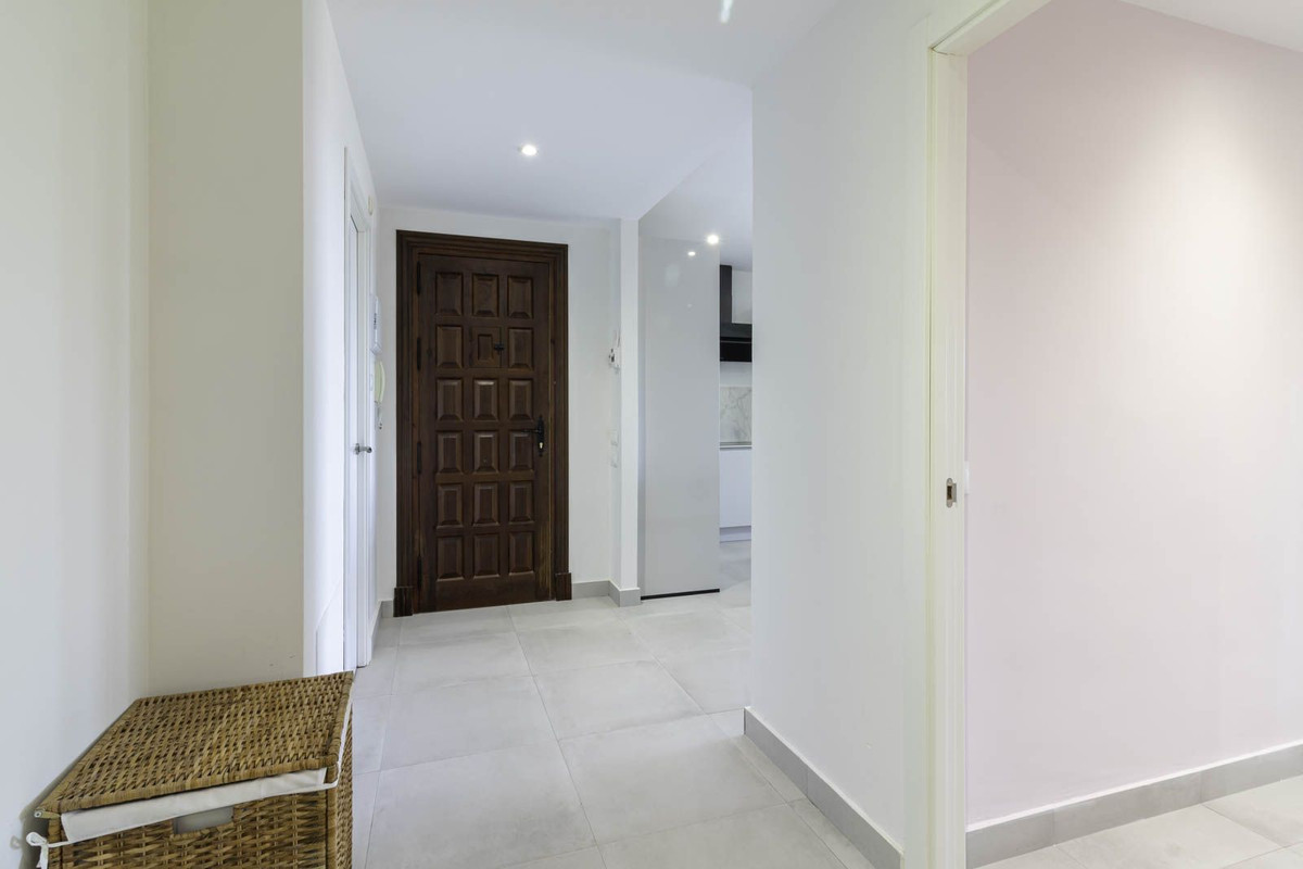 f0951fb37564f3d1cbff0bdbd526cb8f - 11