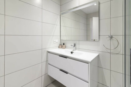 f0951fb37564f3d1cbff0bdbd526cb8f - 15