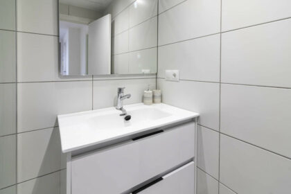 f0951fb37564f3d1cbff0bdbd526cb8f - 16