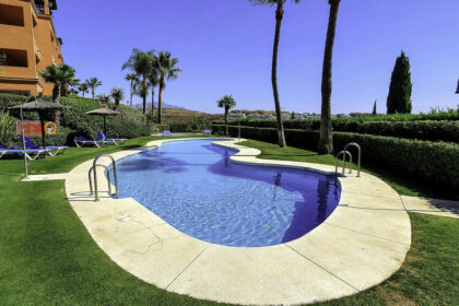 f0951fb37564f3d1cbff0bdbd526cb8f - 25