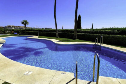 f0951fb37564f3d1cbff0bdbd526cb8f - 26