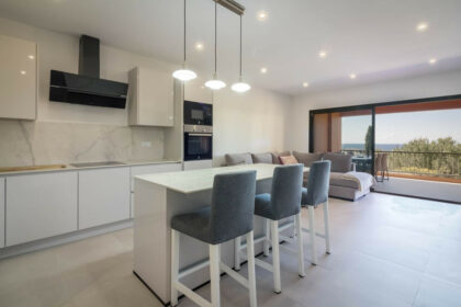 f0951fb37564f3d1cbff0bdbd526cb8f - 3