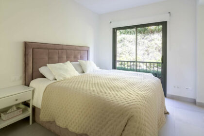 f0951fb37564f3d1cbff0bdbd526cb8f - 5