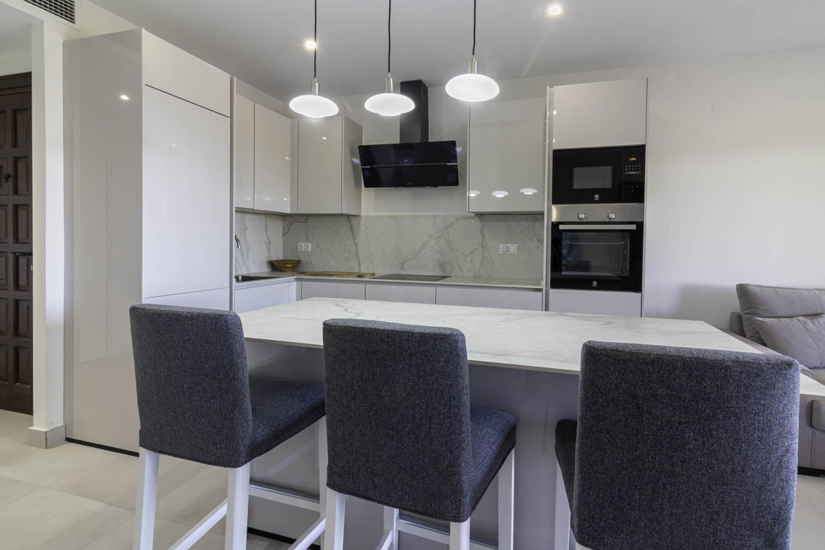 f0951fb37564f3d1cbff0bdbd526cb8f - 7