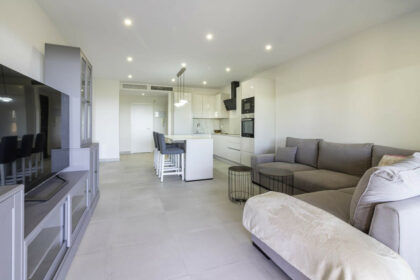 f0951fb37564f3d1cbff0bdbd526cb8f - 9