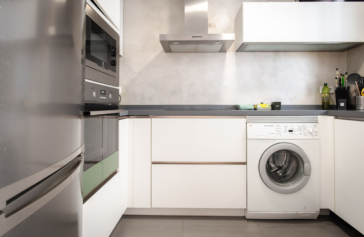 f0e08d8f46a2d7662d9f5c56ba28d9bf - 14