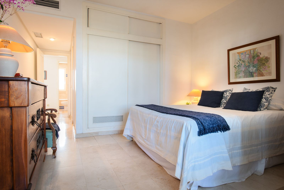 f0e08d8f46a2d7662d9f5c56ba28d9bf - 17