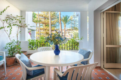 f0e08d8f46a2d7662d9f5c56ba28d9bf - 19