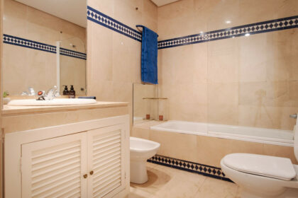 f0e08d8f46a2d7662d9f5c56ba28d9bf - 21