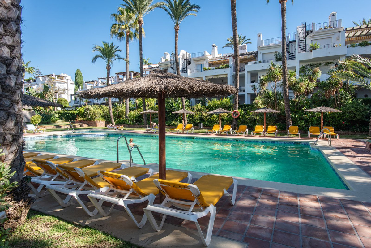 f0e08d8f46a2d7662d9f5c56ba28d9bf - 4