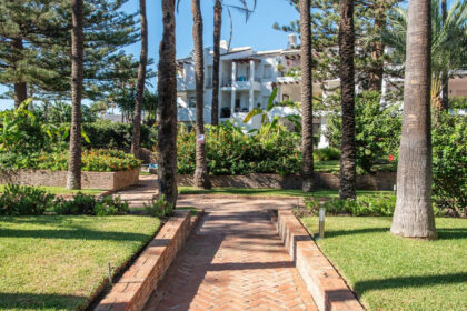 f0e08d8f46a2d7662d9f5c56ba28d9bf - 7