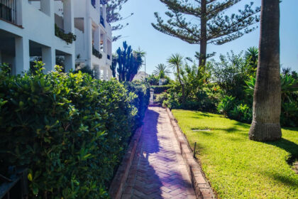 f0e08d8f46a2d7662d9f5c56ba28d9bf - 8