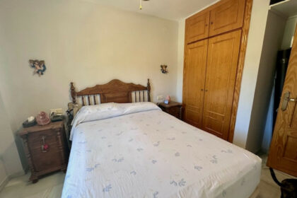 f14b08273d431b3df831f9f0f8ae359e - 12