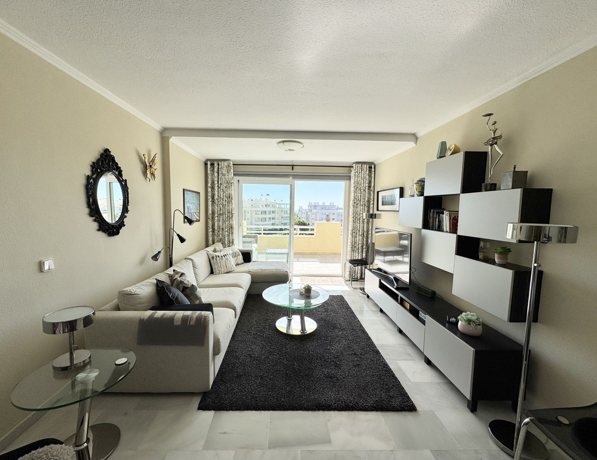 f1a6430e988243c64cbf9cd3c3a8289e - 13