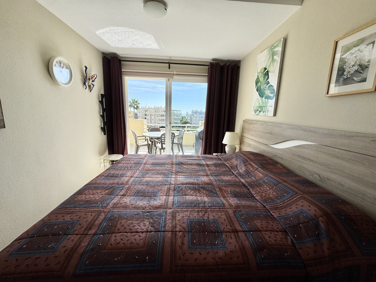 f1a6430e988243c64cbf9cd3c3a8289e - 17