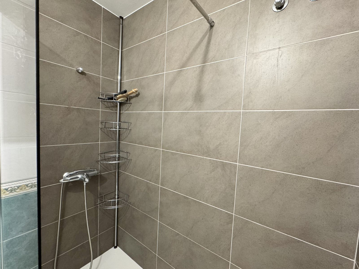 f1a6430e988243c64cbf9cd3c3a8289e - 19