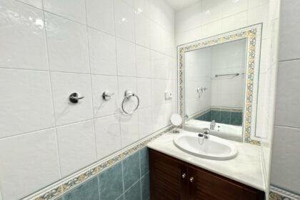 f1a6430e988243c64cbf9cd3c3a8289e - 20