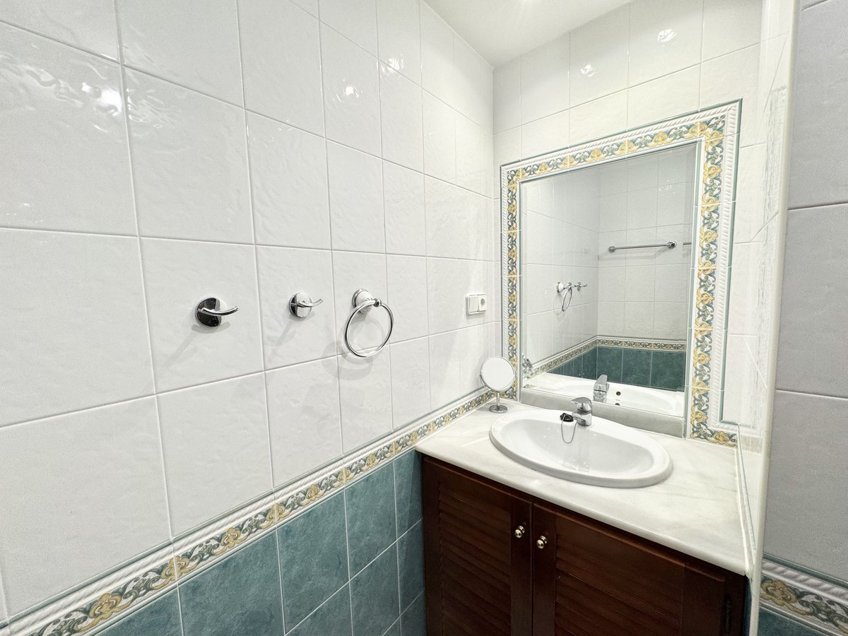 f1a6430e988243c64cbf9cd3c3a8289e - 20