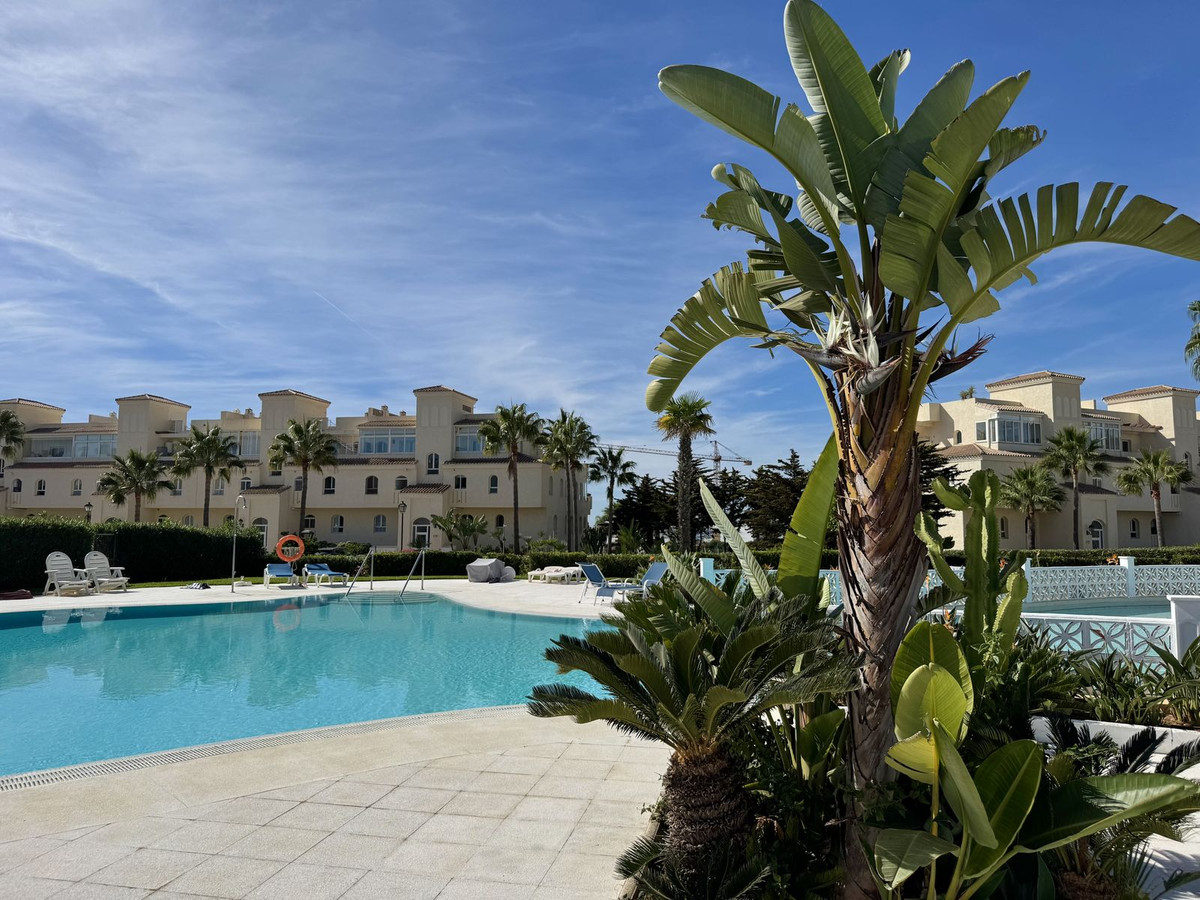 f1a6430e988243c64cbf9cd3c3a8289e - 32