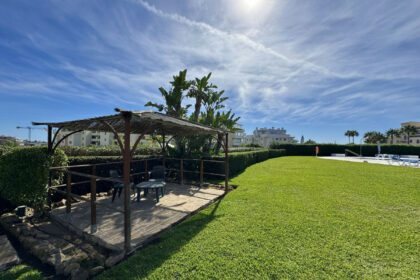 f1a6430e988243c64cbf9cd3c3a8289e - 35