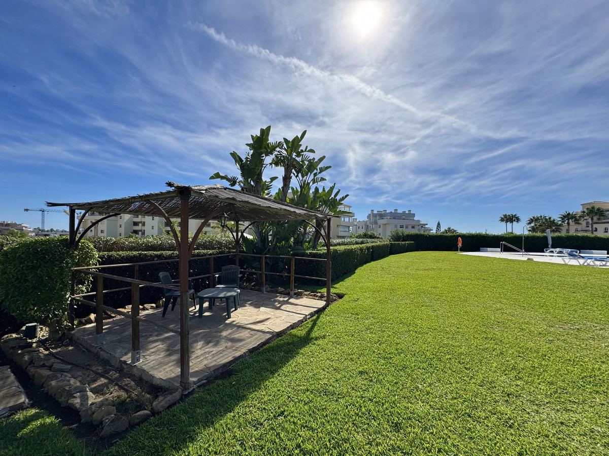 f1a6430e988243c64cbf9cd3c3a8289e - 35