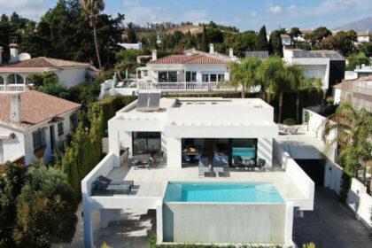 f1ed98cf1acc176157b712cd2e248df6 - 12