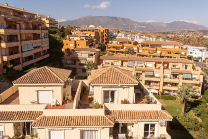 f26dfdcbf4945bdcc8fe38701f130566 - 27