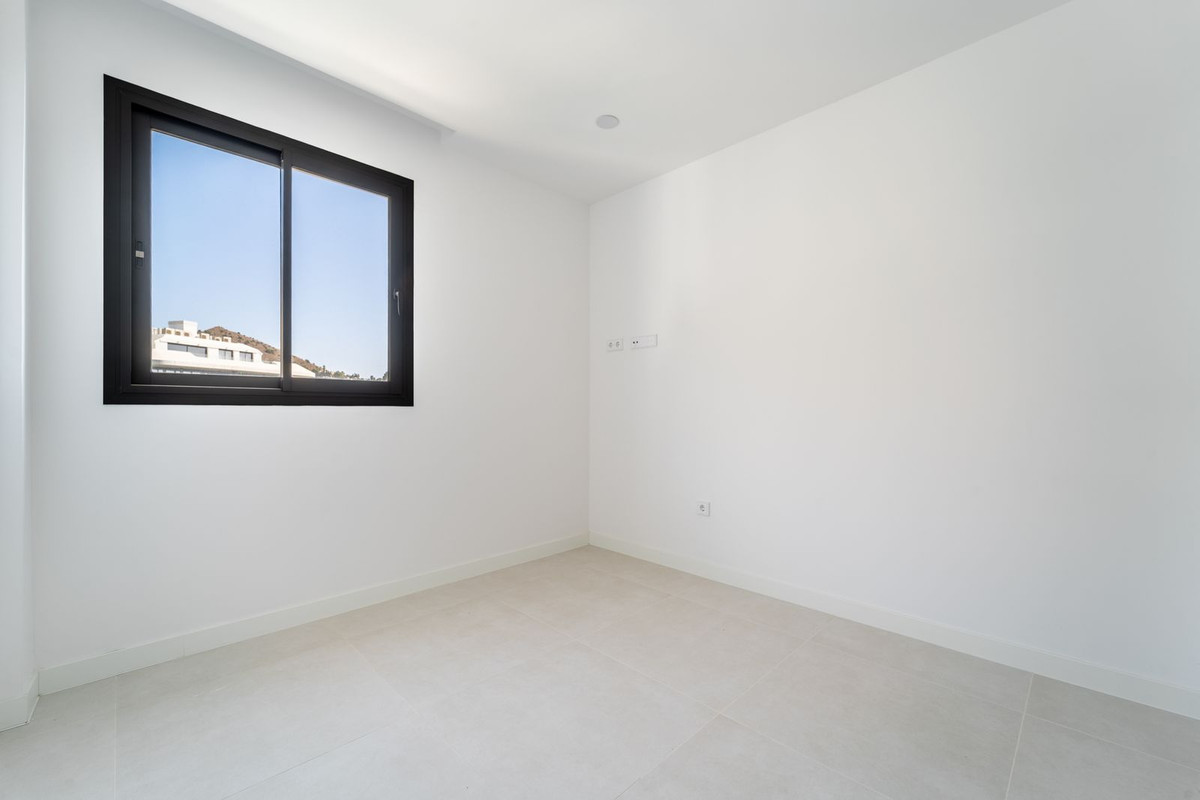 f2c2d1d65fd30e4f6f13b6e4d0b1e378 - 12