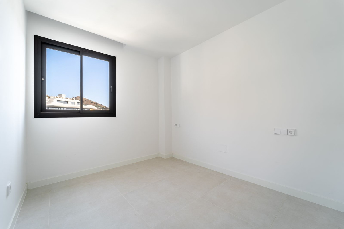 f2c2d1d65fd30e4f6f13b6e4d0b1e378 - 19