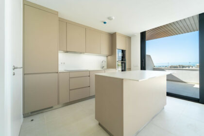 f2c2d1d65fd30e4f6f13b6e4d0b1e378 - 2